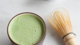 Le matcha latte vanille coco - On raffole du matcha latte, le cappucino  détox - Elle à Table